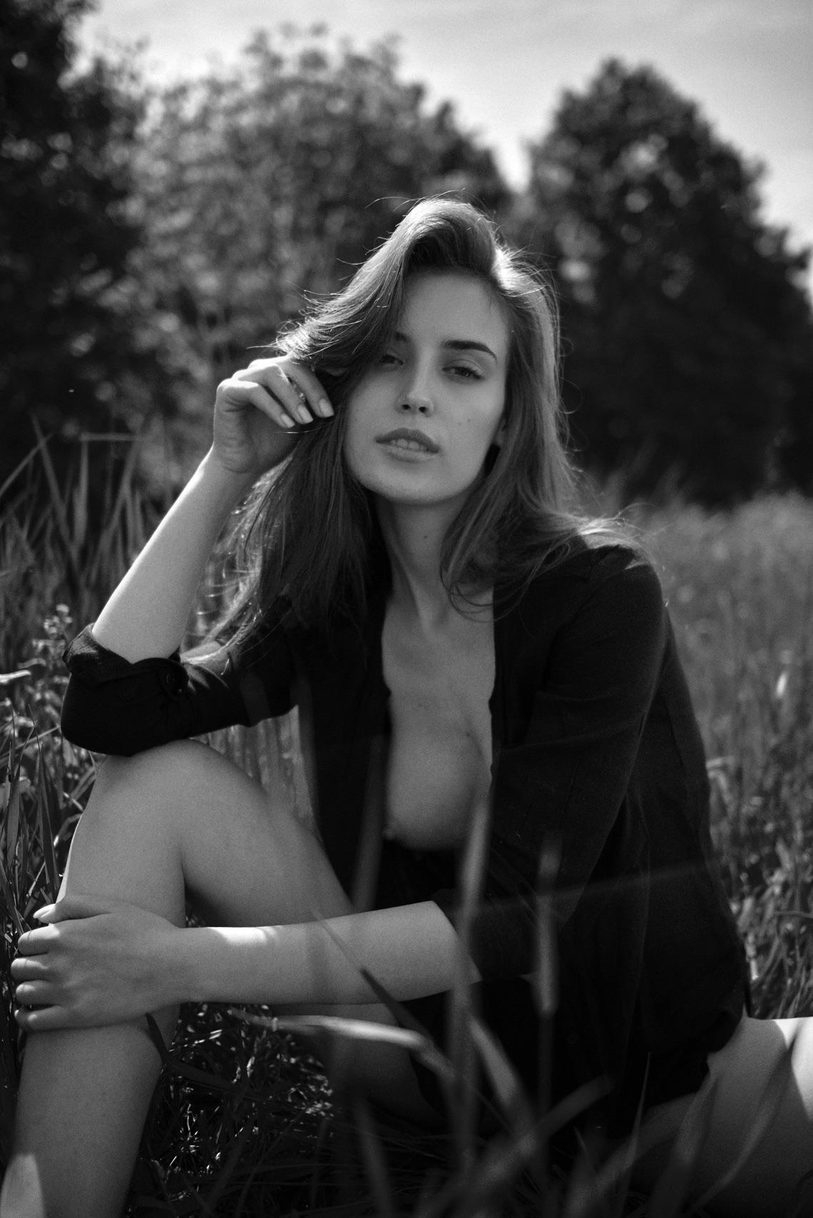 Adela Patrascan picture 1 of 1