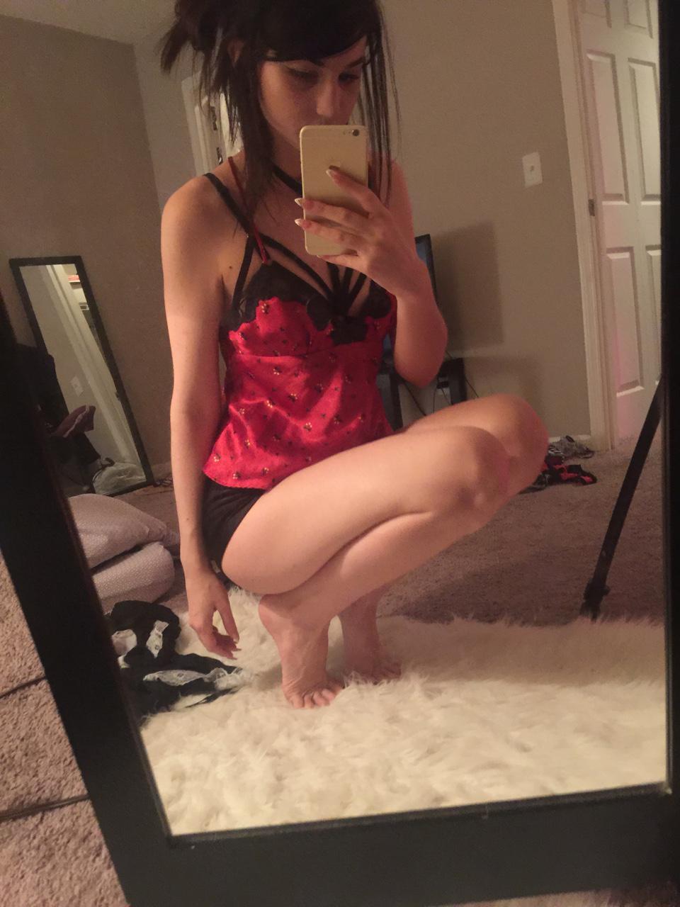 Wanna Have Some Fun With Me Tonight? Drop Me A Here ?K[K Sweetgirl2585 picture 1 of 1