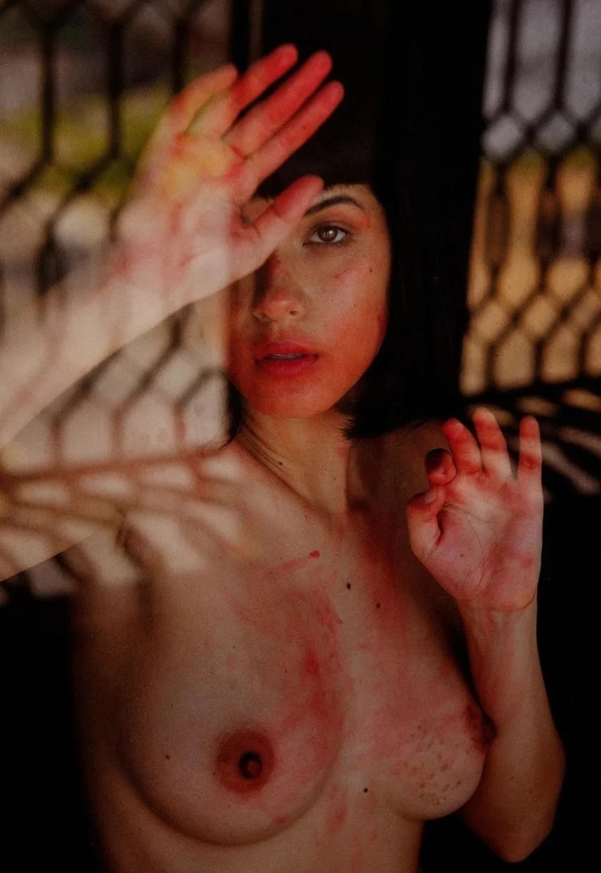 Tania Mafilito picture 1 of 2