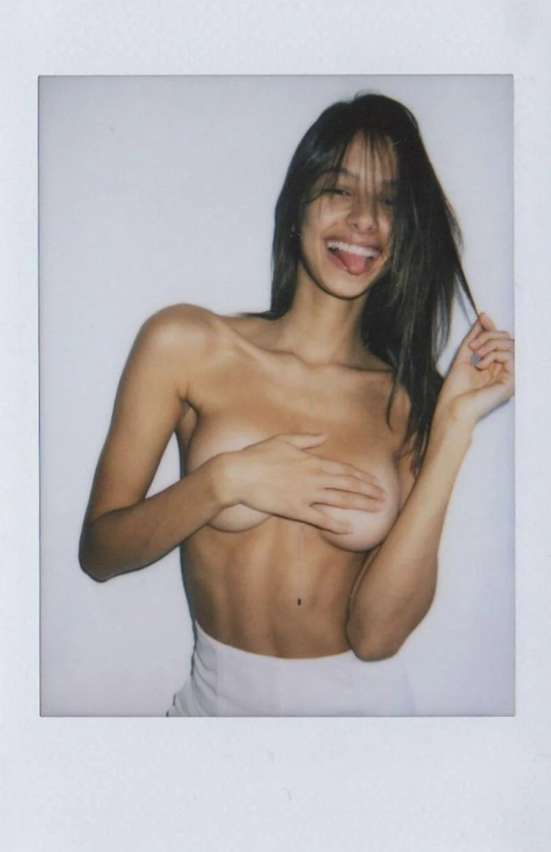 Bruna Lirio picture 2 of 5
