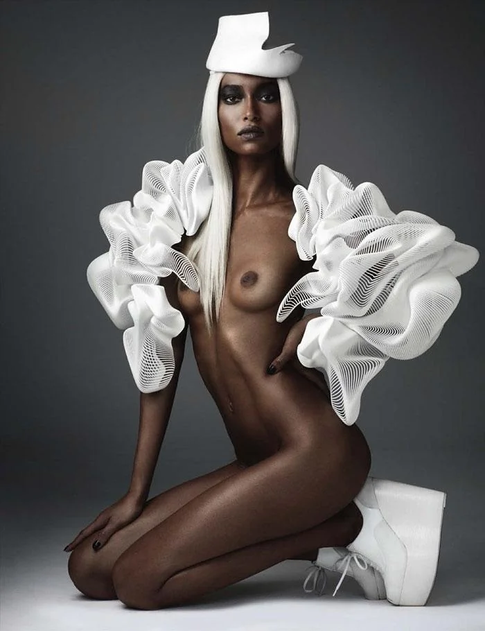 by Mario Testino picture 5 of 7