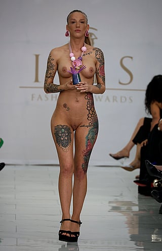 Isis Fashion Awards 2024 (Nude Accessory Runway Catwalk Show) Danique de Laat'