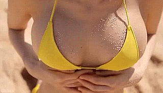 Bikini shuffle'