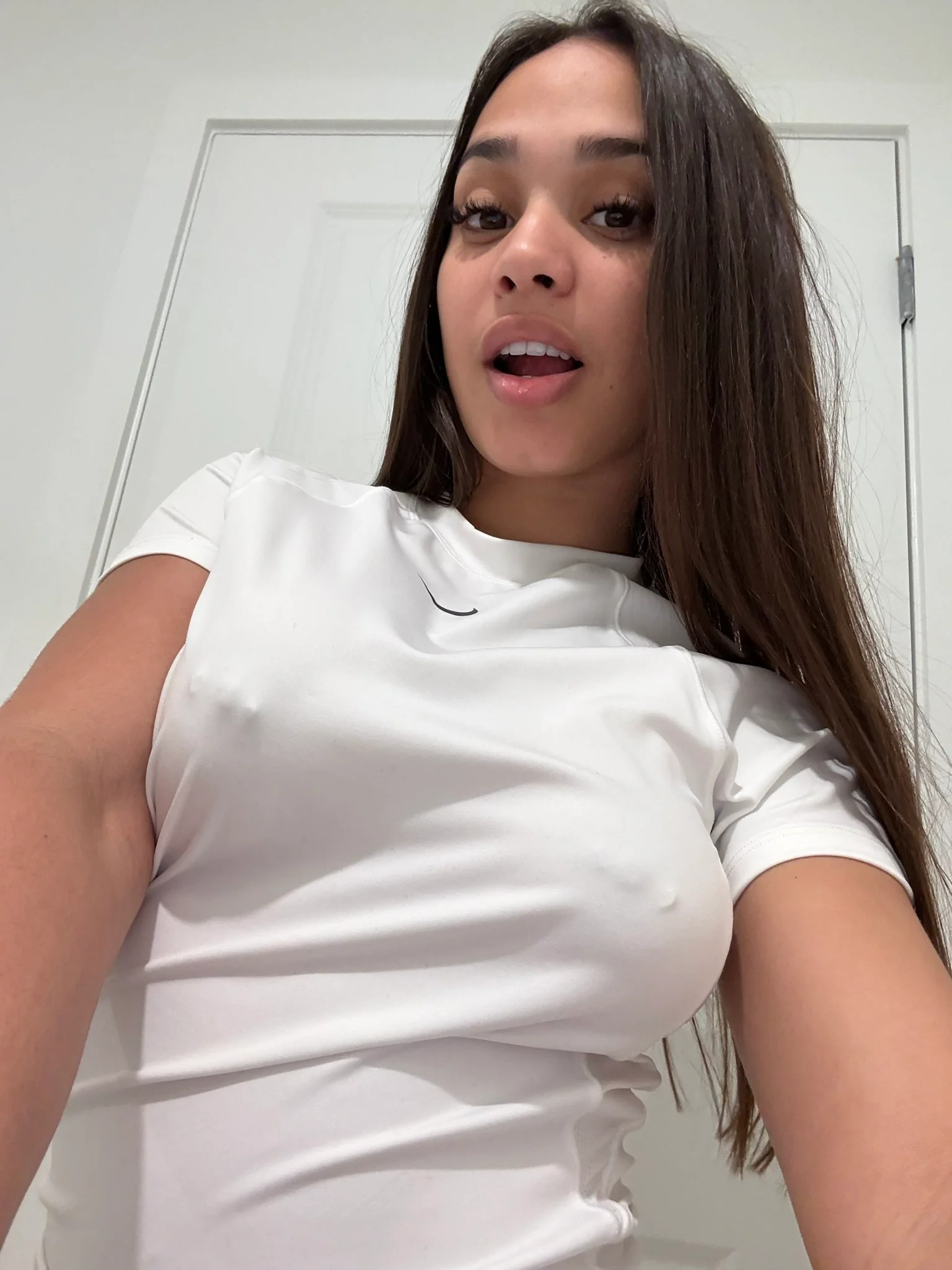 Camila picture 4 of 6
