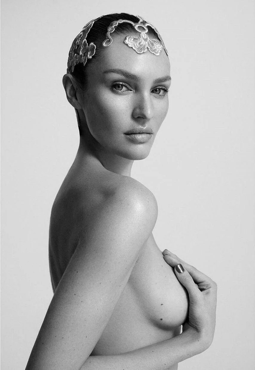 Candice Swanepoel picture 3 of 5