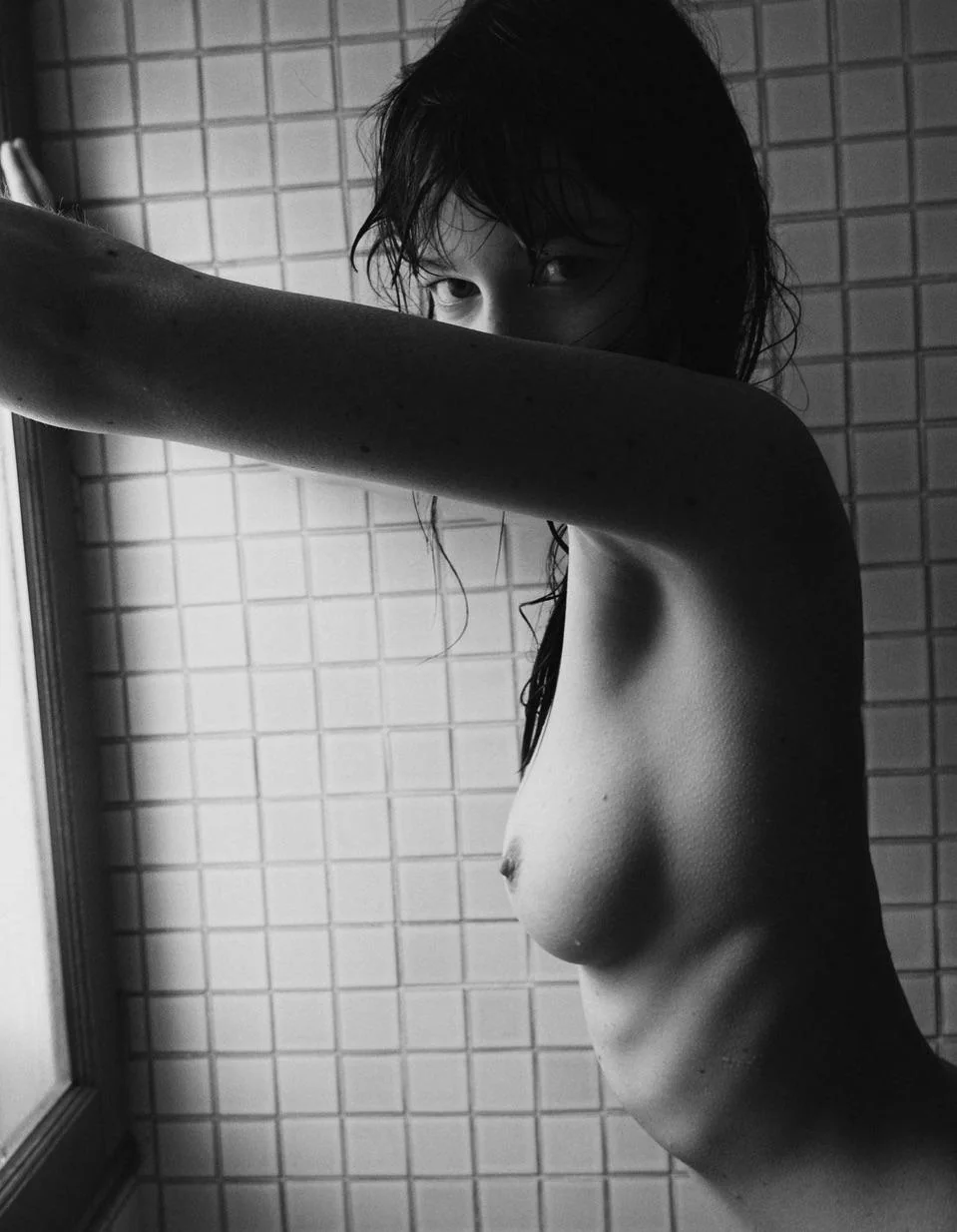 Chloe Bechini picture 2 of 4