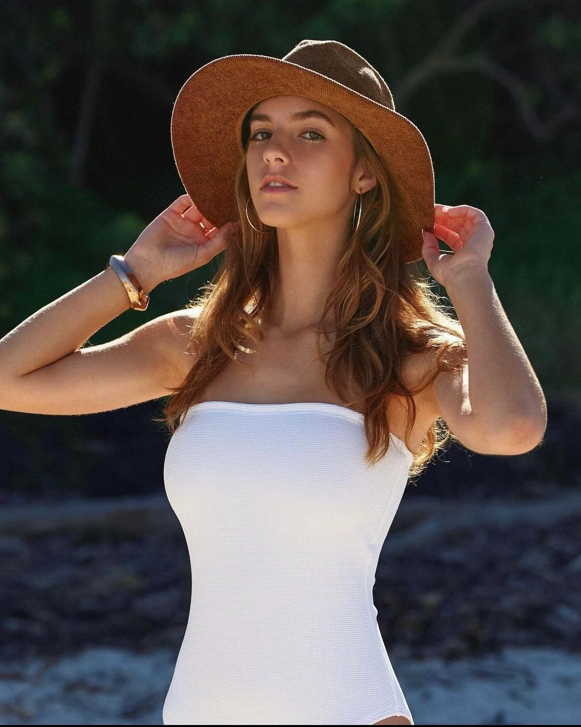 Emily Feld picture 5 of 20