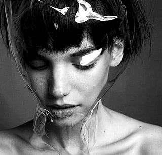 Jessica Pitti by Zoltan Tombor'