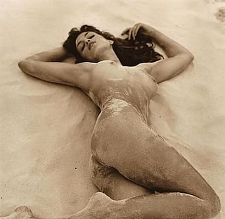 Cindy Crawford | Paradise Island, Bahamas, November 1993 | Pirelli calendar 1994 outtake | ph. Herb Ritts'