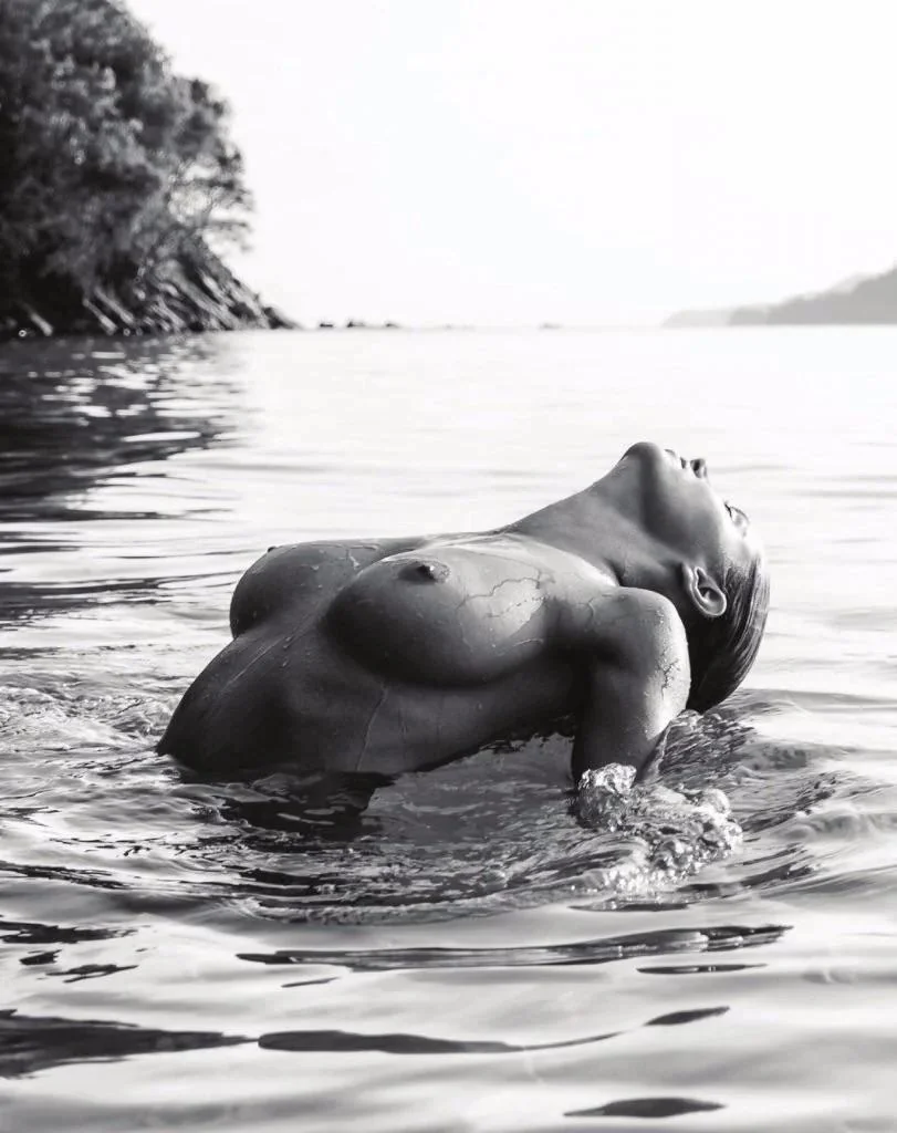 Genevieve Morton picture 2 of 7