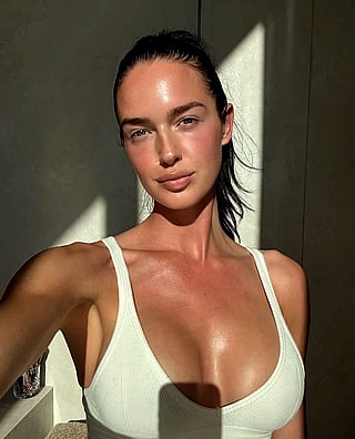 Anna van Thull'