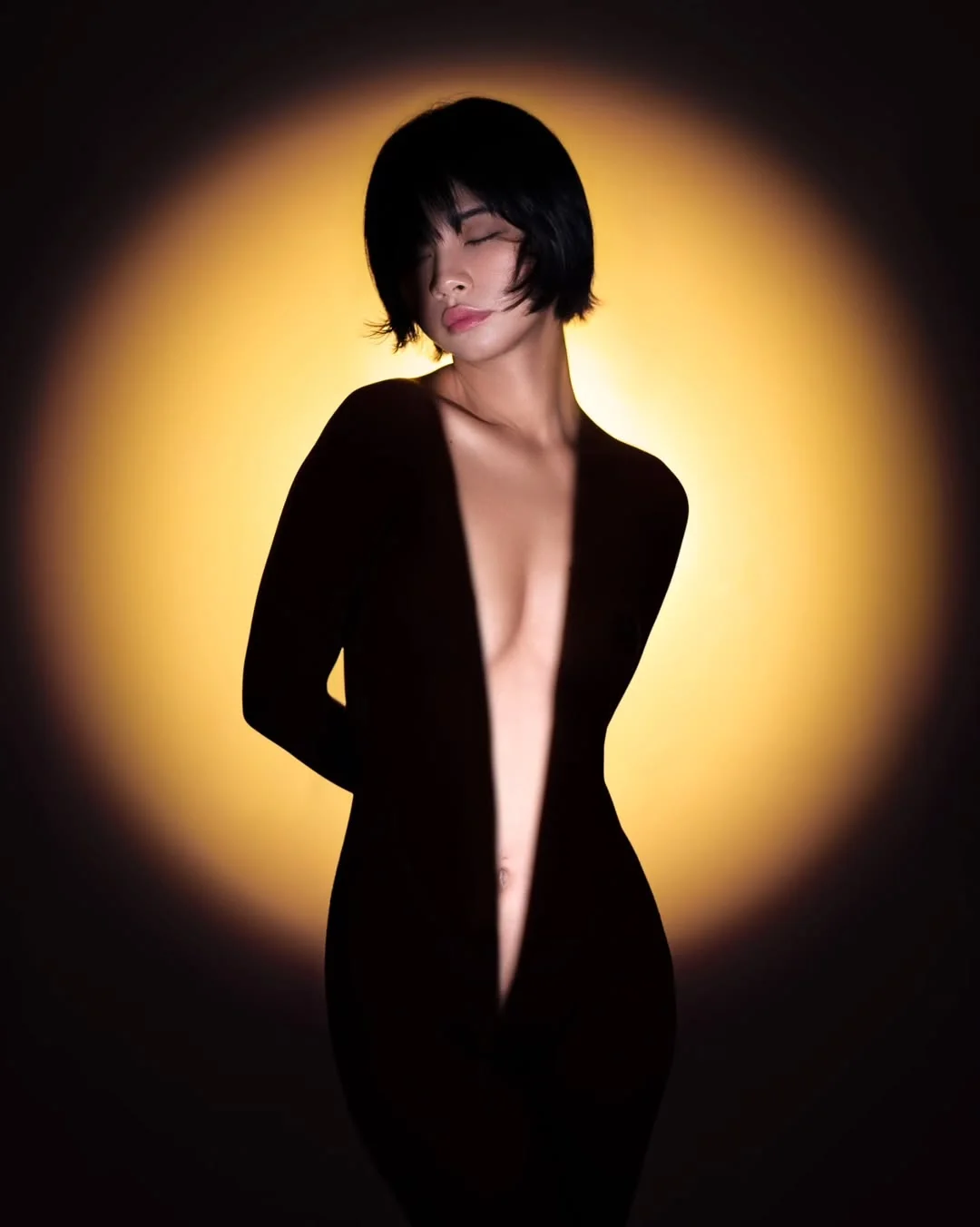 Cara Pin dressed only in shadow... picture 1 of 3