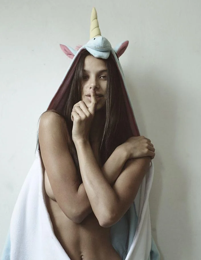 Bruna Lirio picture 2 of 5