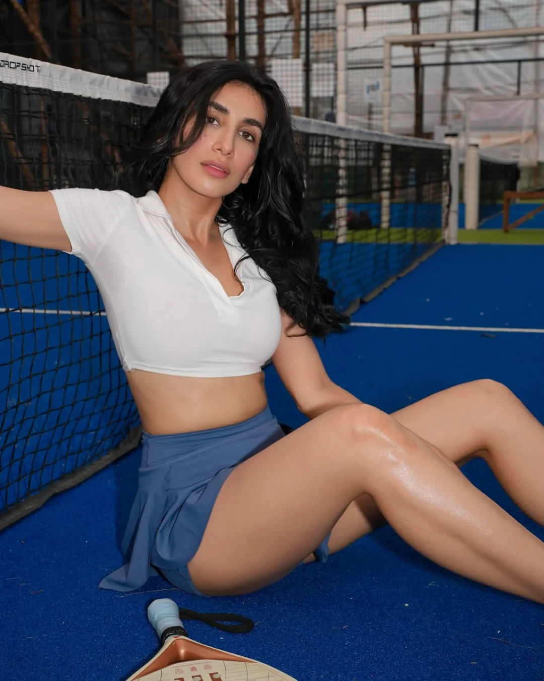 Parul Gulati picture 1 of 3