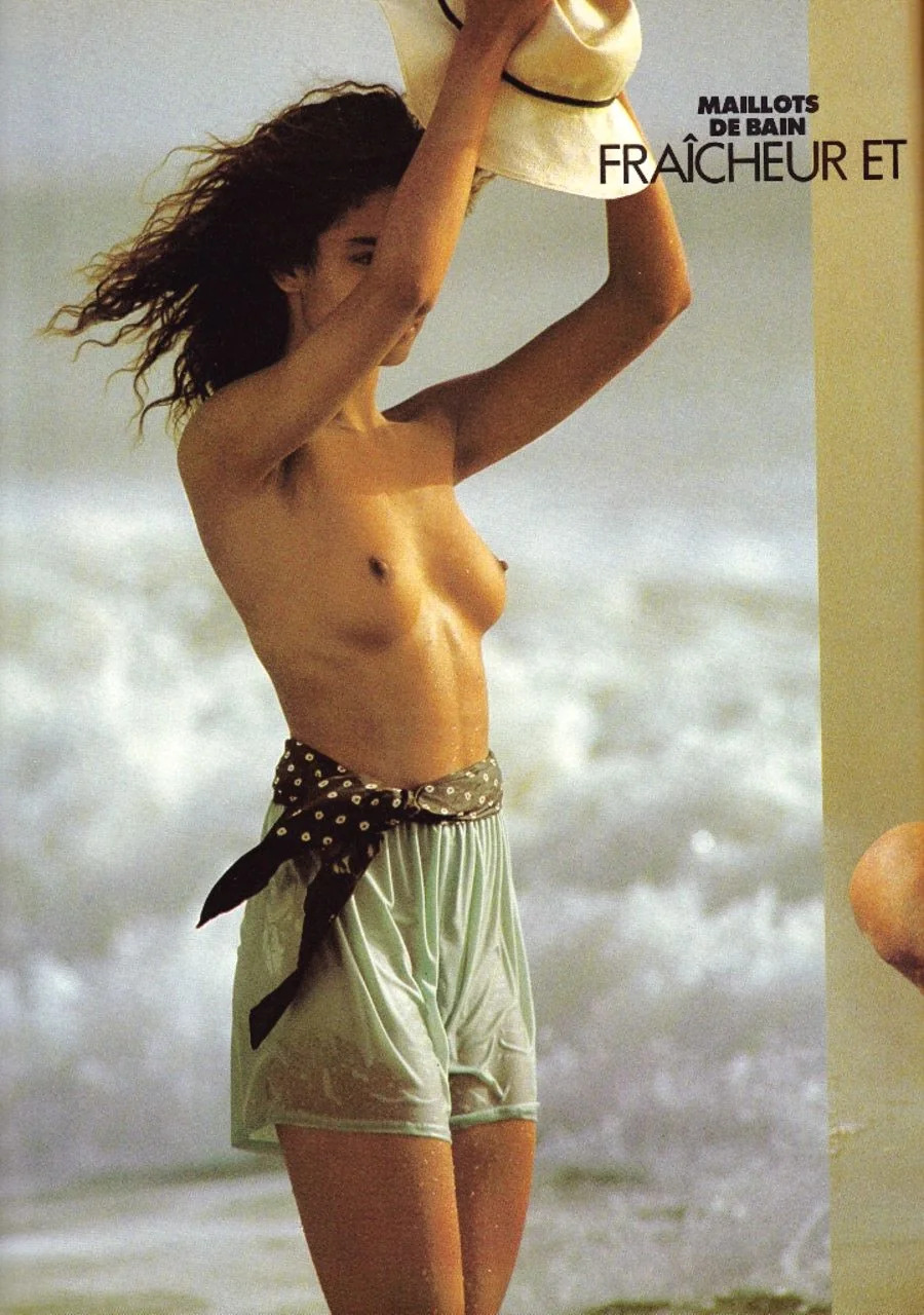 Kara Young | Elle France 20-June-1988 | La Douceur Des Pastels | ph. Gilles Bensimon picture 1 of 1