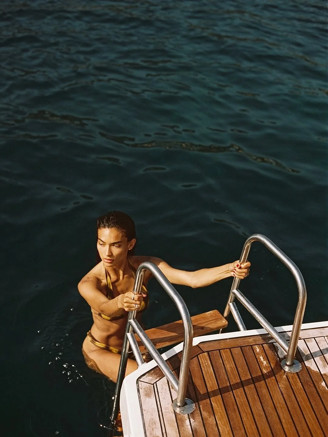 Kelly Gale picture 3 of 3