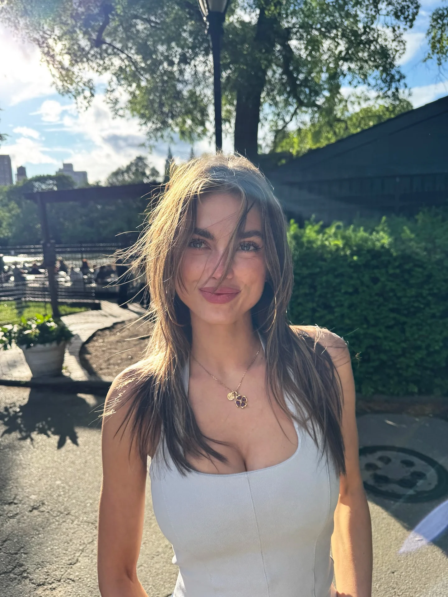 Charleen Weiss picture 1 of 2