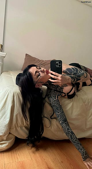Get Ready to Worship My Inked Curves - Perfect for Your Wildest Fantasies